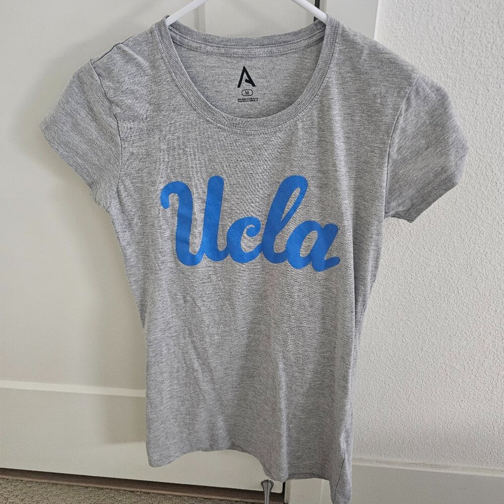 Women UCLA Gray Short Sleeve T-Shirt with logo Medium